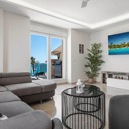 Holiday home Belgravia Club